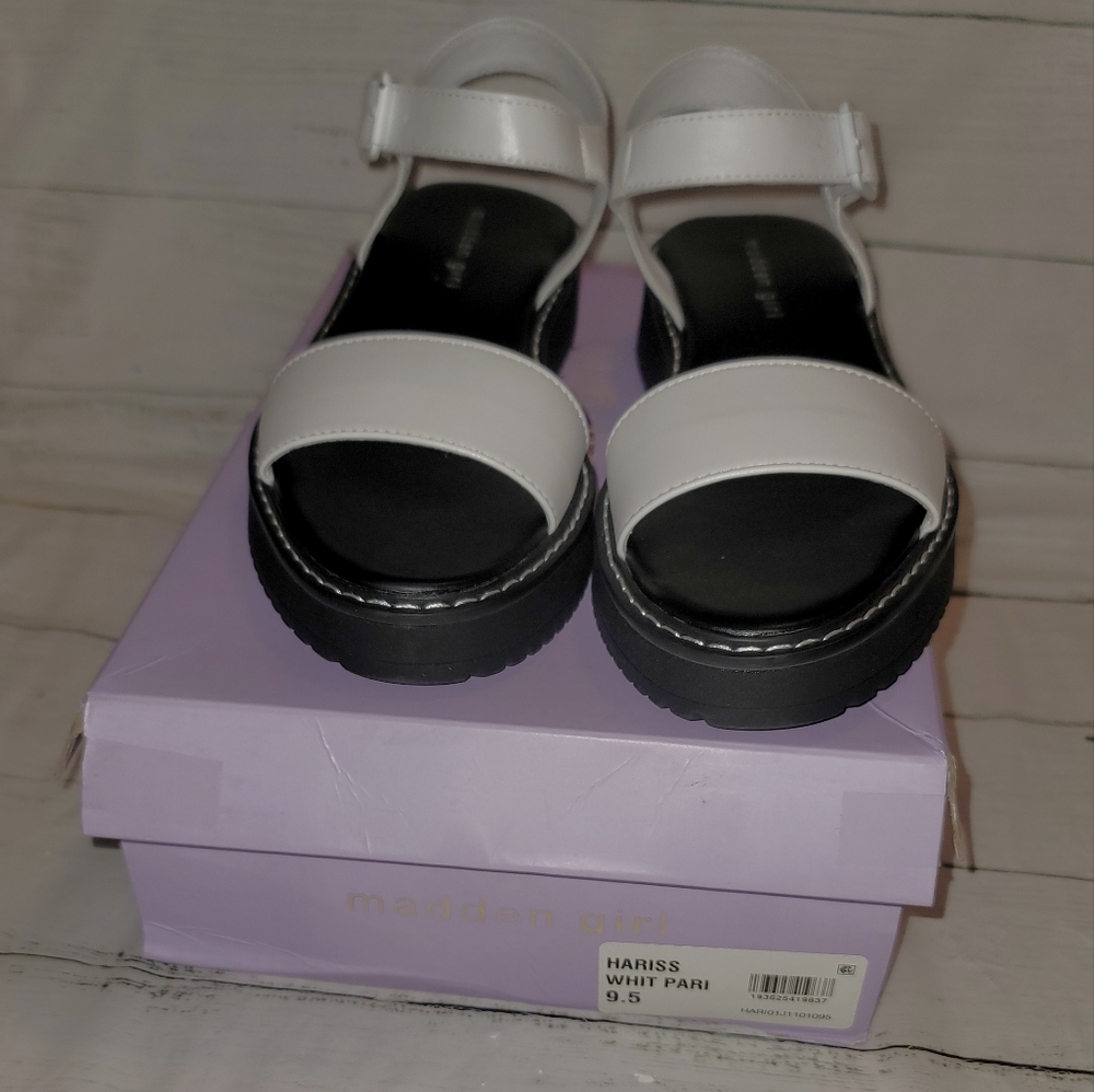 Madden Girl Hariss Two-Piece Lug Sandals - New 9.5
